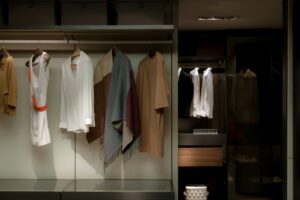 Jak urządzić funkcjonalną garderobę z klasą?